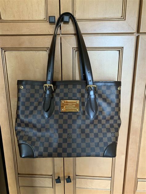 louis vuitton bag red lining
